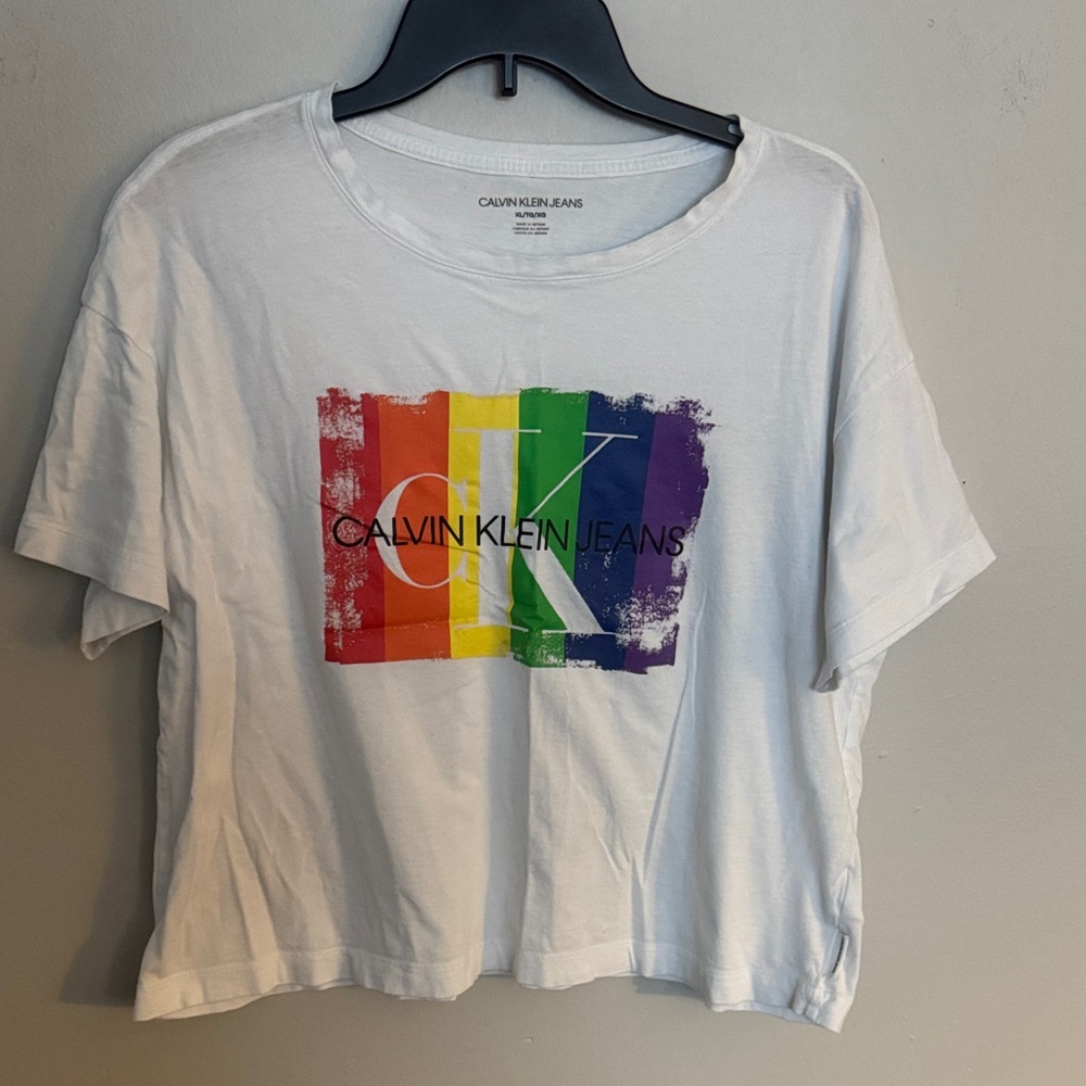 Calvin Klein White cropped Tee with pride logo size xl